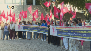 Trabalhadores Não Docentes Protestam Contra Precariedade Laboral e por Melhores Condições
