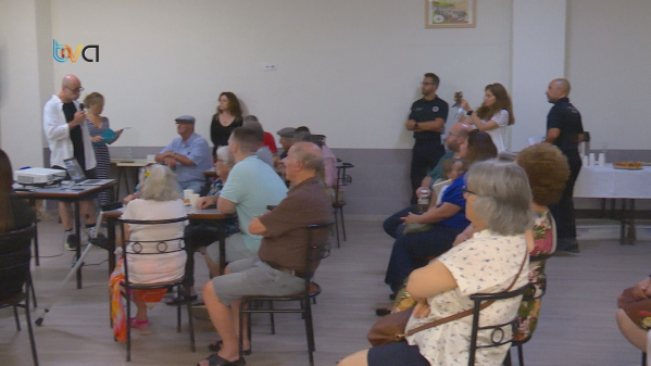 Deslizamento de Terras, Cheias e Sismos - CERU Sensibiliza População Carenque para Riscos